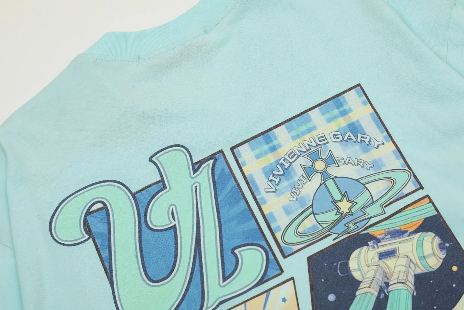 VIVI8820 vivienne west wood Vivienne American baseball style heavy industry multi-color printed Saturn long sleeves Super design sense Super practical for wearing inside and outside 200G thin base Size: S M L mint green haze blue dirty pink